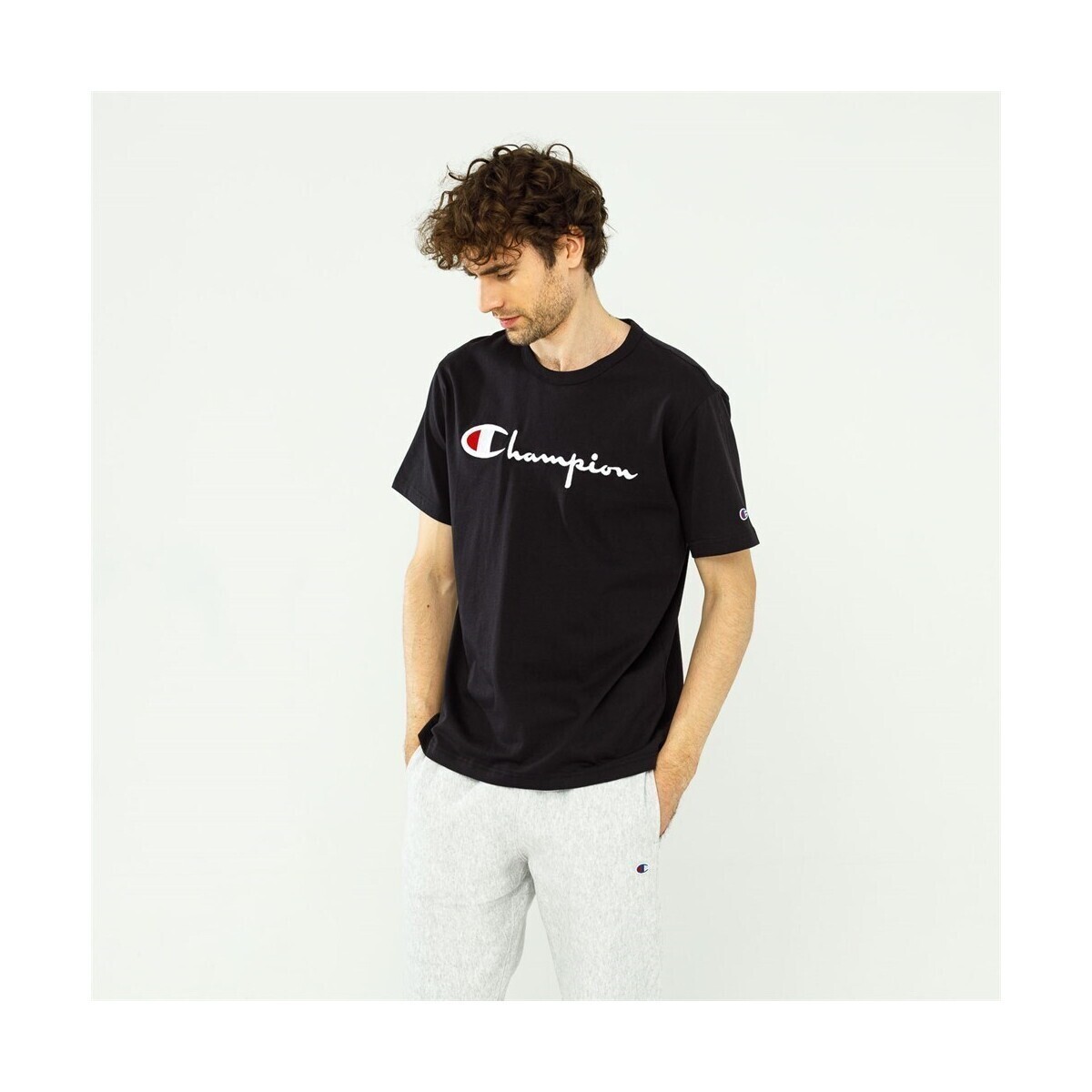 Champion  Reverse Weave Script Logo Crewneck  Černá
