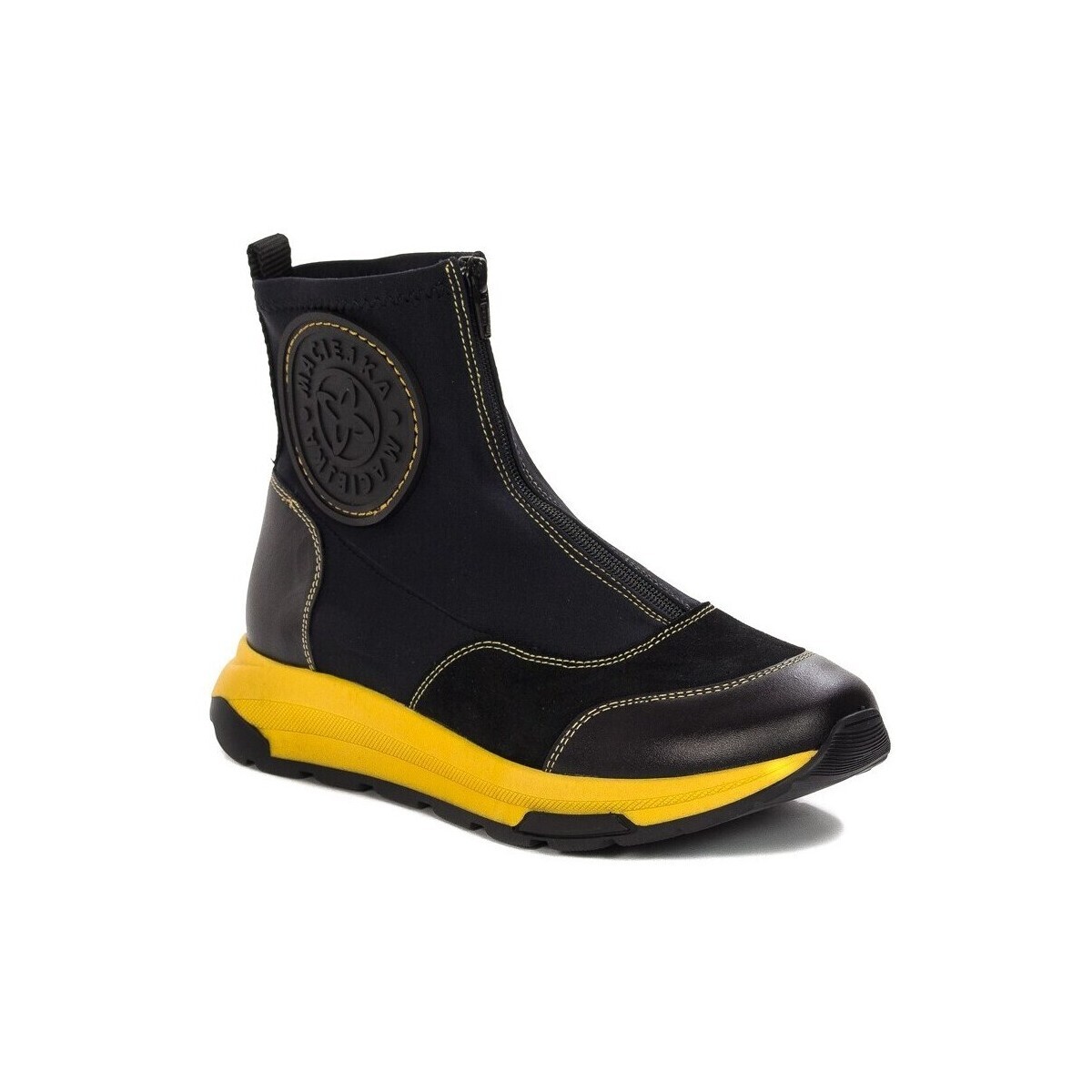 Maciejka  0629701008  Černá