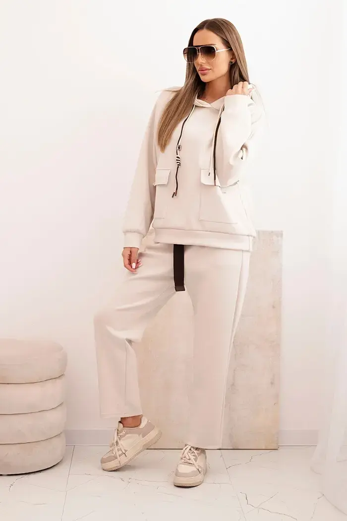 Kesi Włoski Komplet dámský máslový mikina s kapucí a kalhoty s páskem béžový