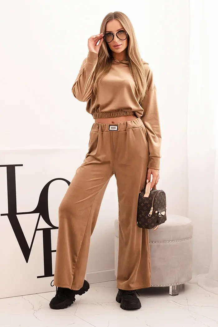 Kesi Włoski Dámská souprava z vlny s širokými nohavicemi a mikinou s kapucí camelový