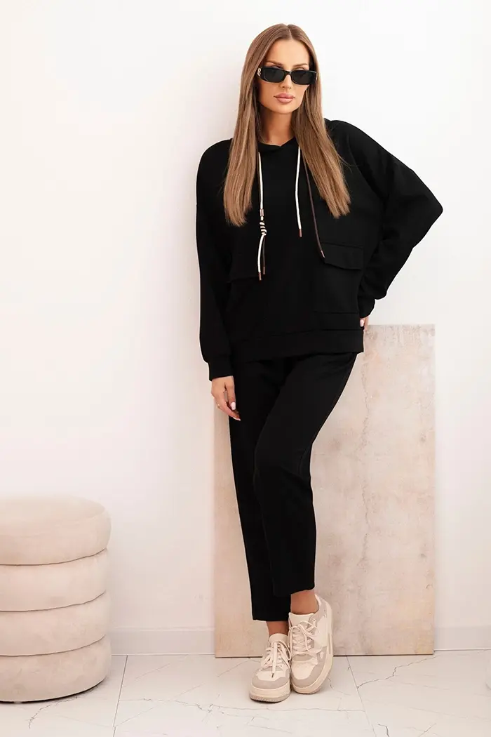 Kesi Włoski Dámský komplet máslová mikina s kapucí a kalhoty s páskem černý