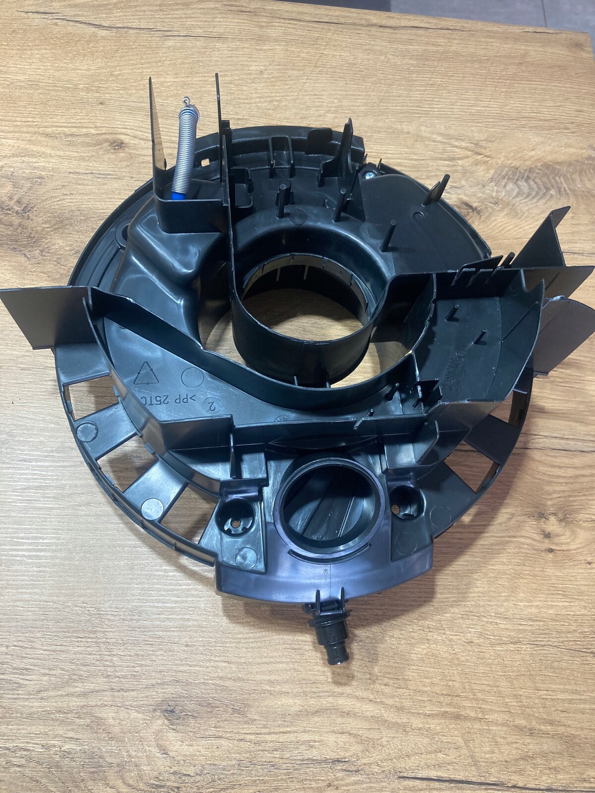 Karcher 9.037-511.0 Kryt motoru s přírubou pro Karcher Se 4001/SE 4002