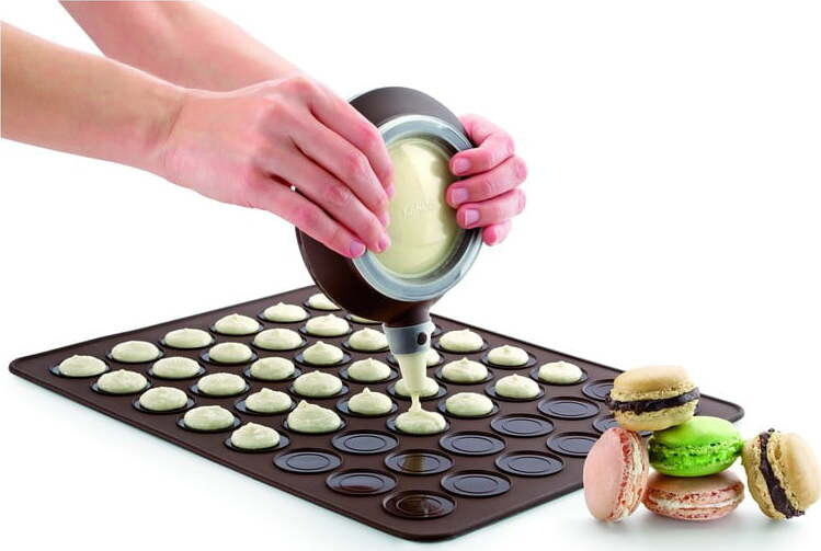 Silikonový set na přípravu makronek 18x31 cm – Lékué