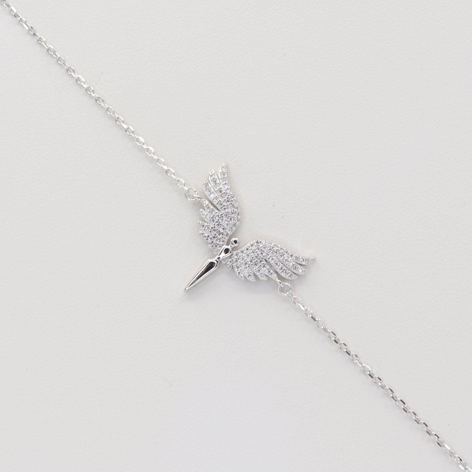 Stříbrný náramek B2048