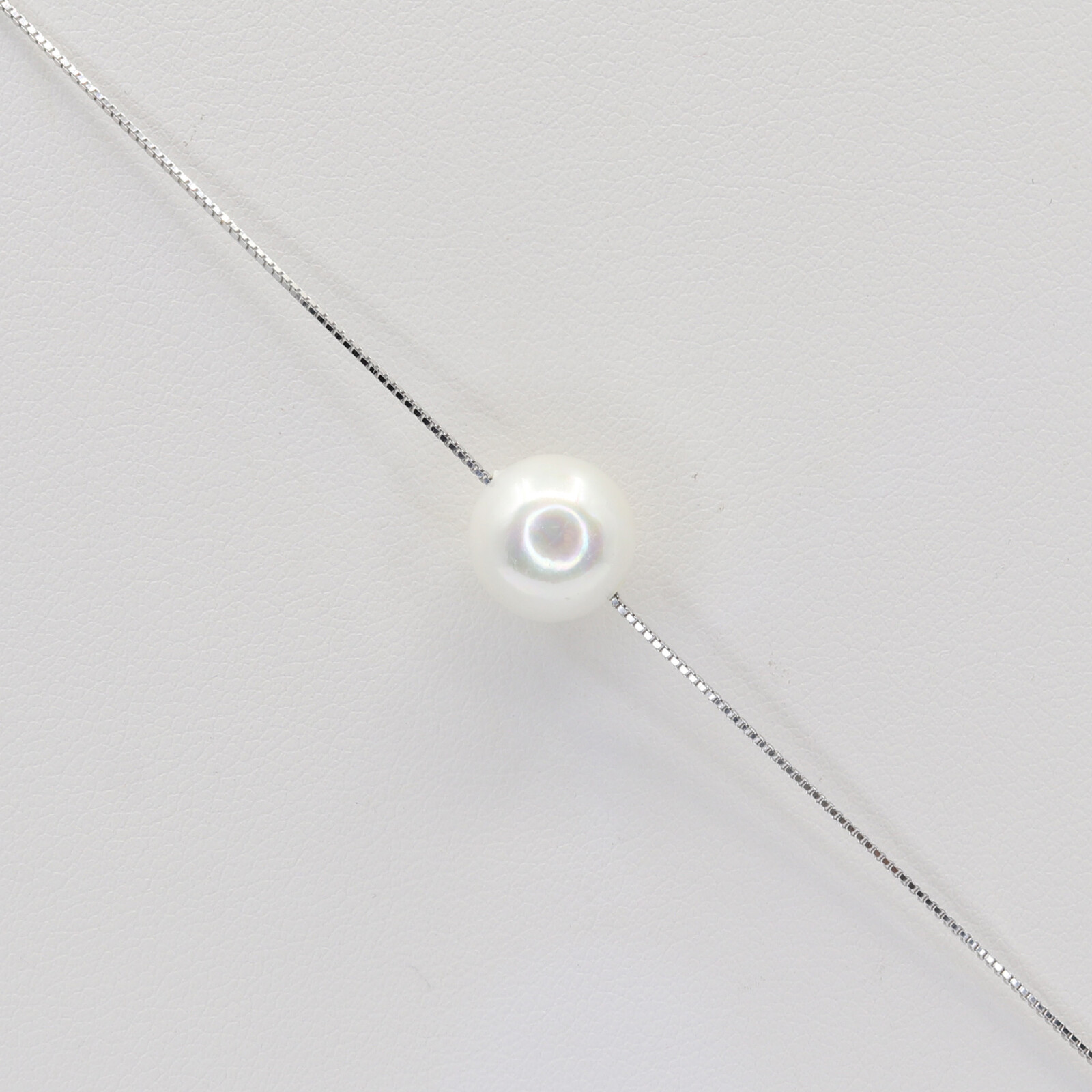 Stříbrný náramek B2061