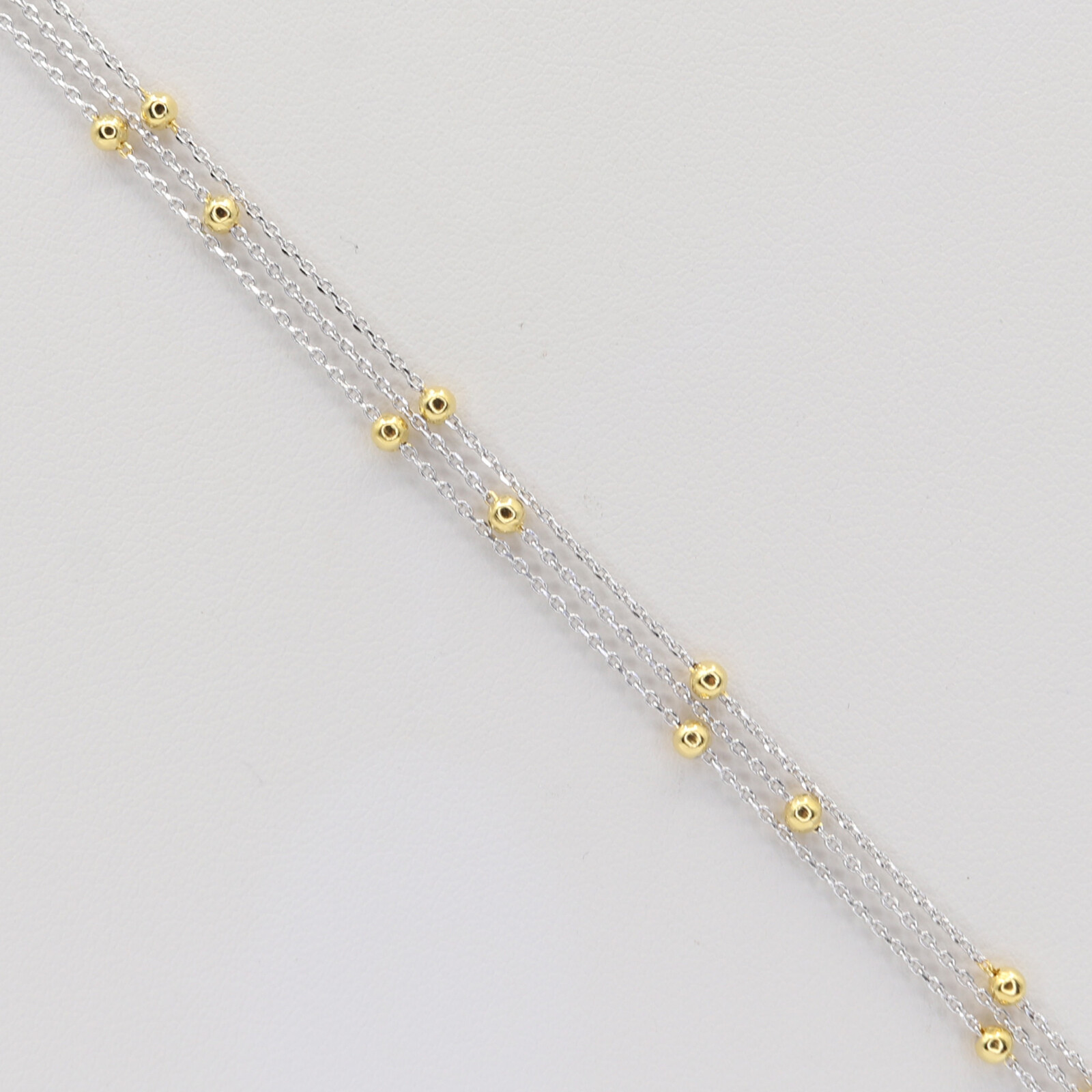 Stříbrný náramek B2066