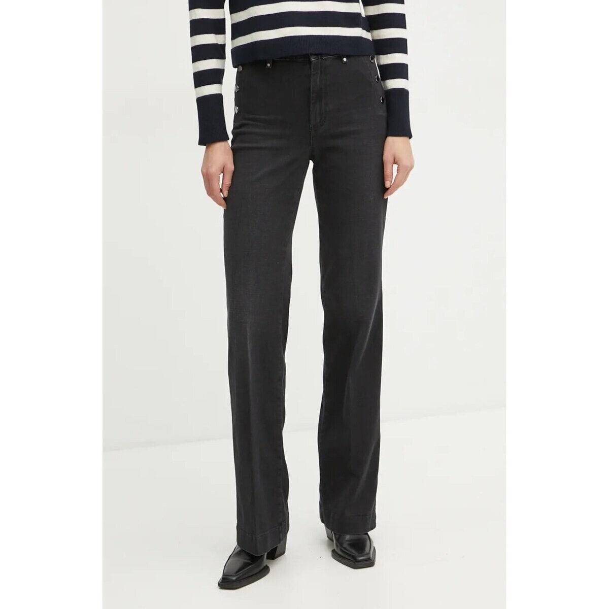 Guess  W4BA0P WFQYB  Černá