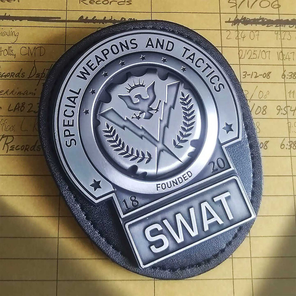 FaNaTtik | Batman - Replica 1/1 (Limited Edition) The Dark Knight Gotham City SWAT Badge