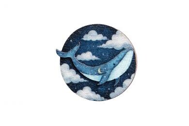 Dřevěná brož Velryba