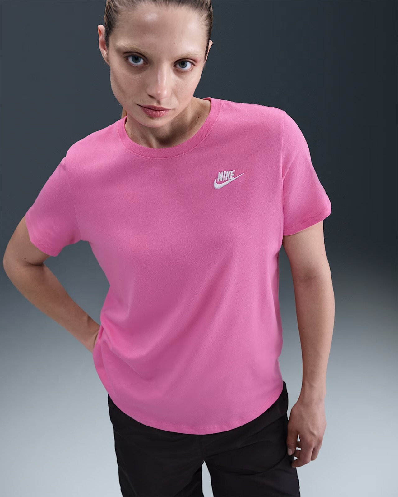 Nike Sportswear Women Club Short Sleeve T-Shirt S