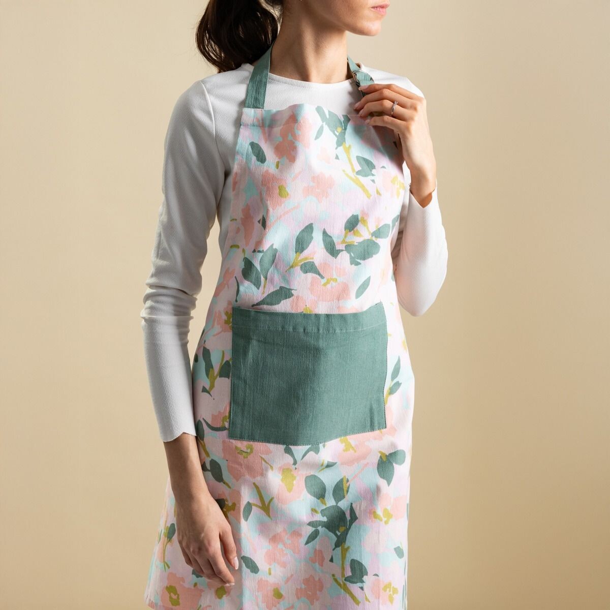 Kuchyňská zástěra | GEA | s květinovým vzorem | 60 x 80 cm | 740923