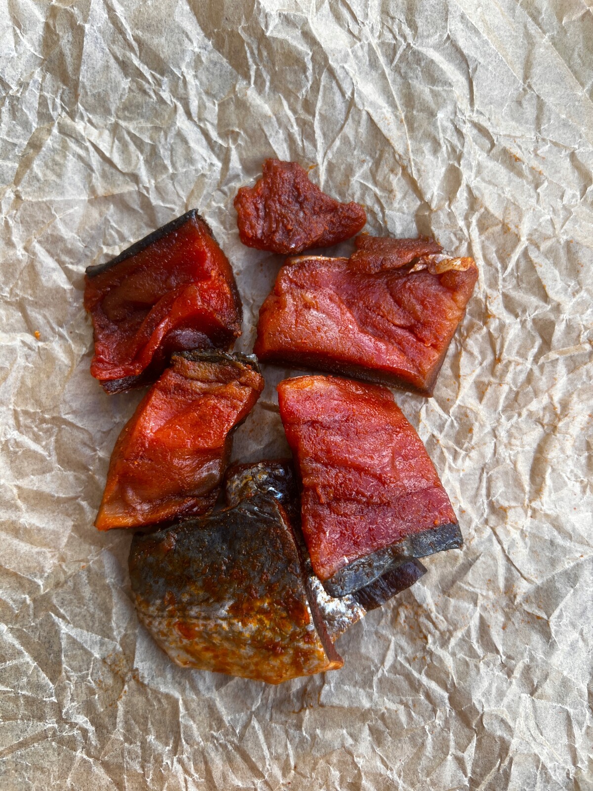 Sušené kousky lososa ledviny se sladkou paprikou 500 g svačinka k pivu