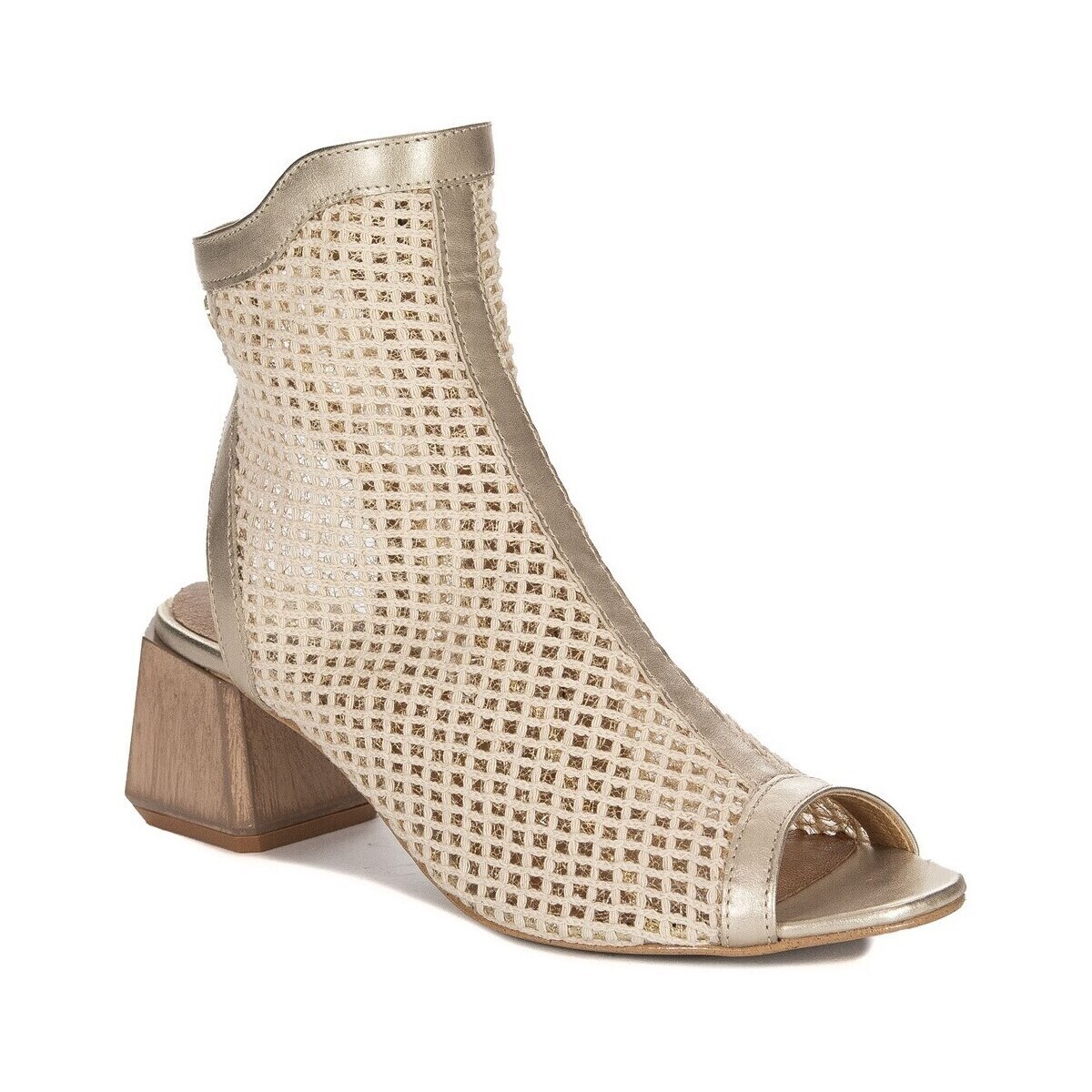 Maciejka  0689925000  ruznobarevne