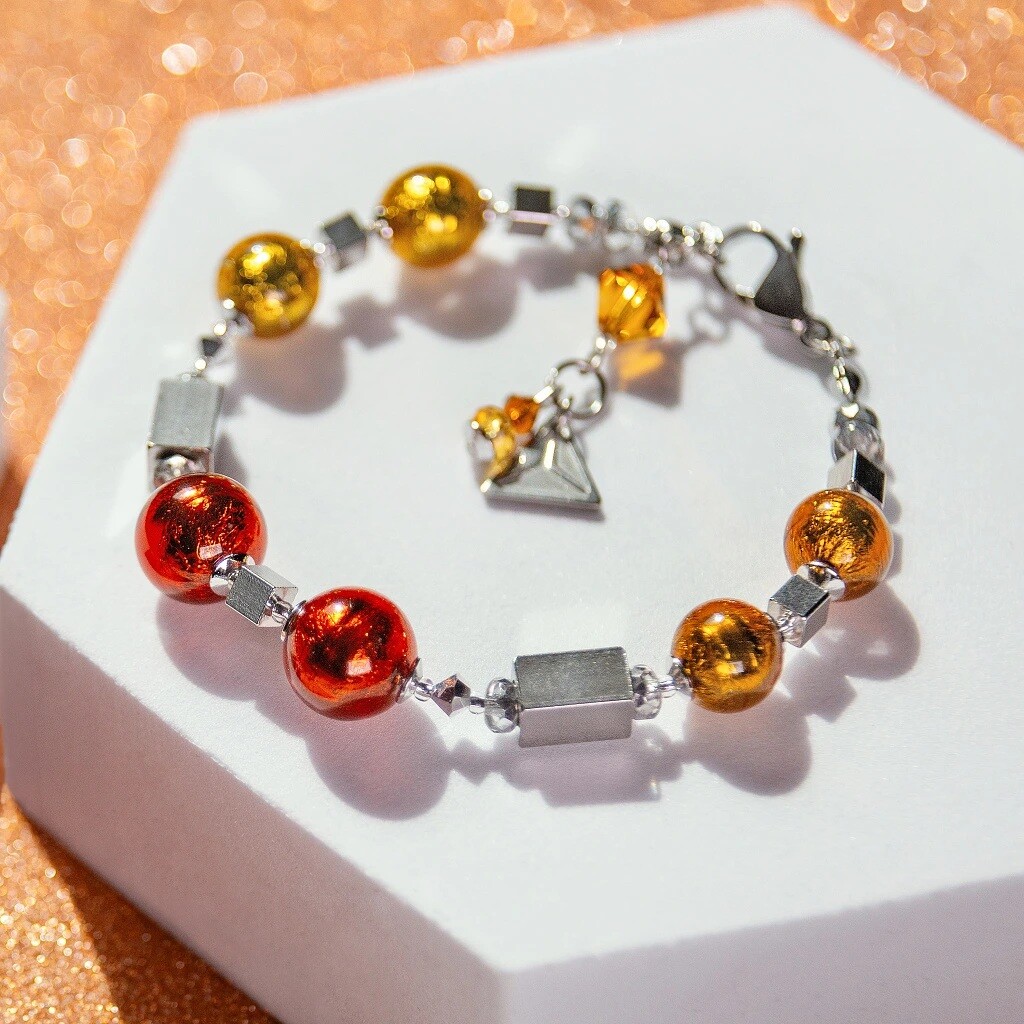 Lampglas Úchvatný náramek Frost Bloom Flame s ryzím stříbrem v perlách Lampglas BER8