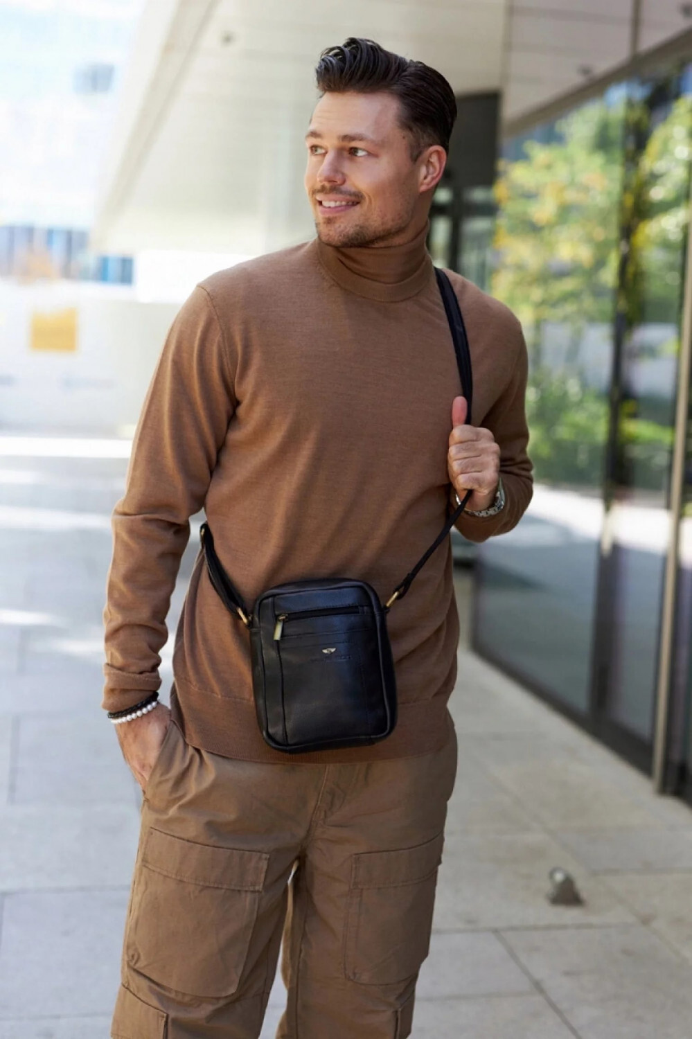 Trendy pánská kožená crossbody taška Peterson Kalman, černá