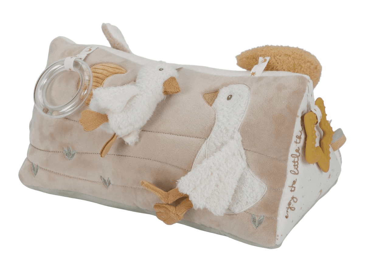 Little Dutch Polštářek trojhranný s aktivitami Newborn Naturals