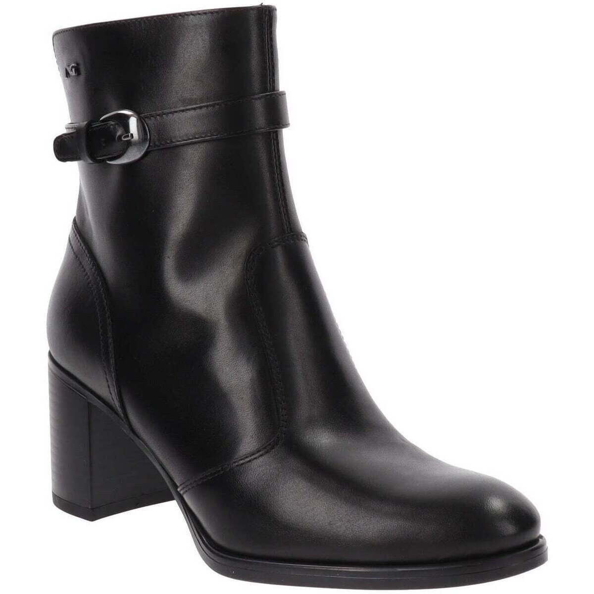 NeroGiardini  I513850D  Černá