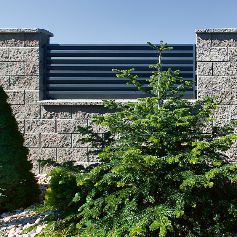 Tvárnice plotová štípaná FEROBET C levá přírodní 190×390×190 mm