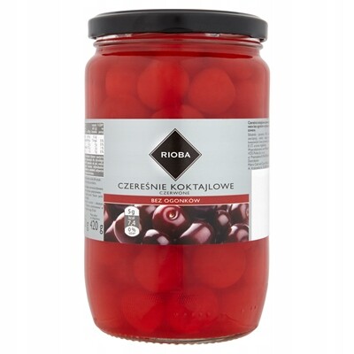 Koktejlové červené třešně bez ocásků Rioba jsou celé vhodné pro dekorativní nápoje