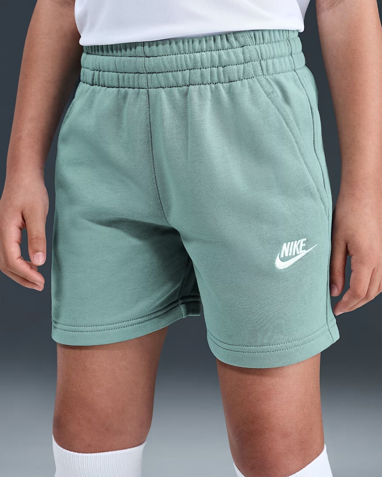 Nike Sportswear Girls French-Terry 5in Shorts XL