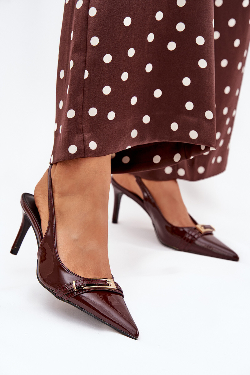 Boto Lakované Lodičky Na Jehlovém Podpatku Se Zlatou Sponou Čokoládové Vivae