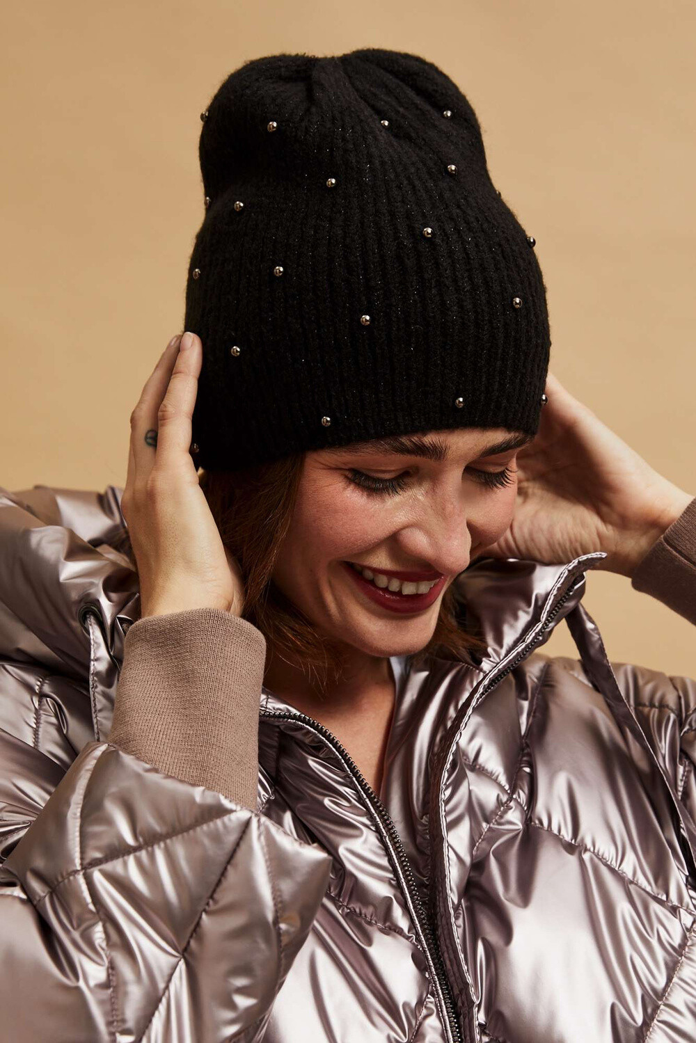 Marisse Knitted Hat With Beads