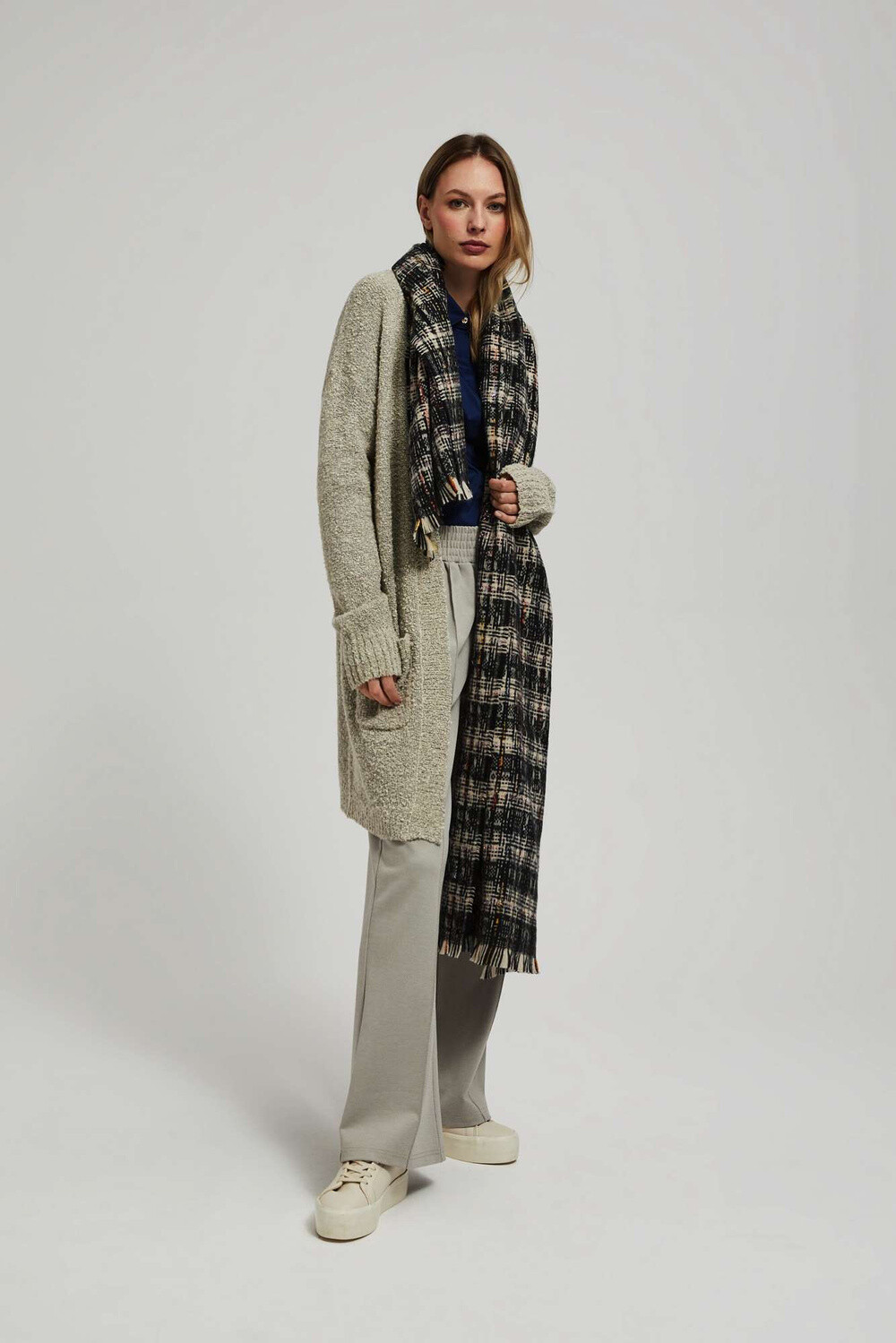 Marisse Black Checkered Scarf With Metallic Thread