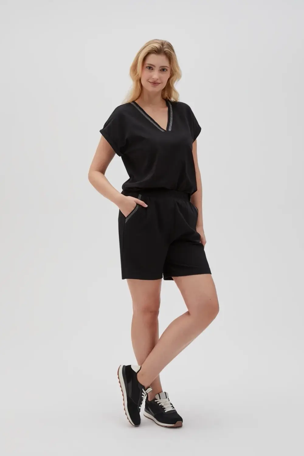 Marisse Women's Shorts L-Sh-4604 Black