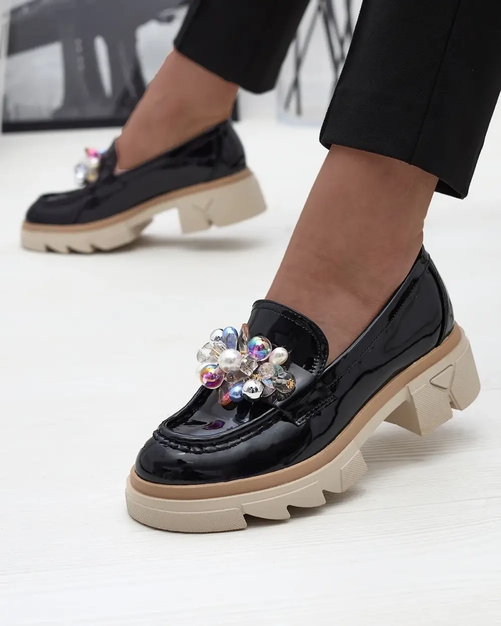 Resti Lacquered black moccasins for women Geloppa - Footwear