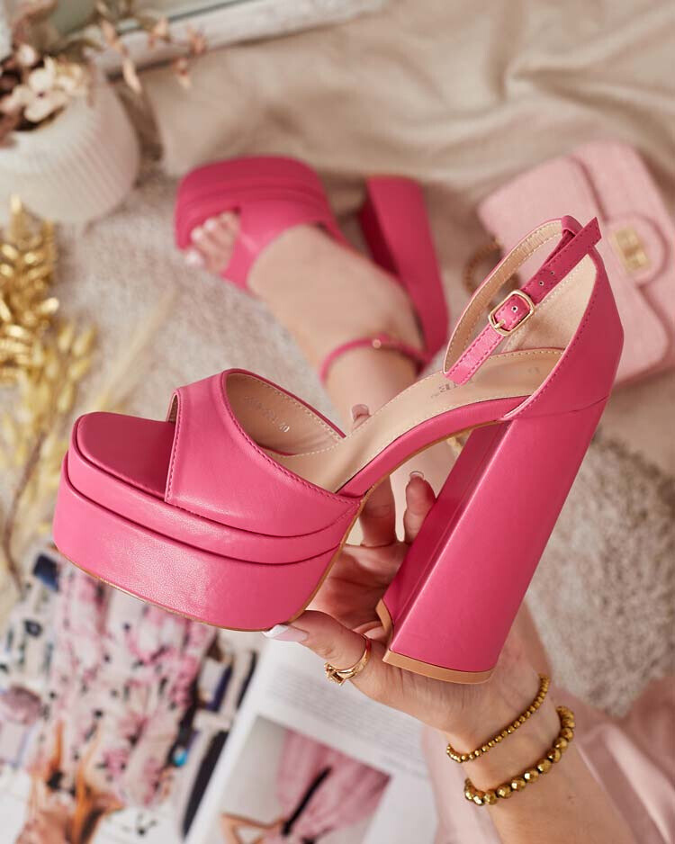 Resti Women's High Post Tebate pumps