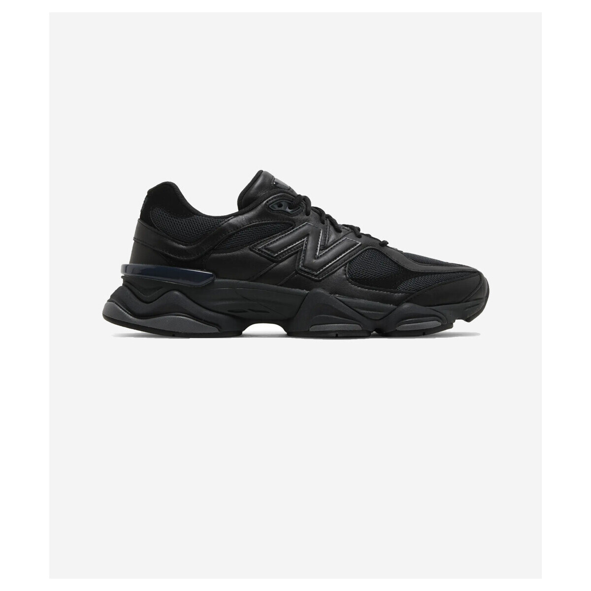 New Balance  9060 Triple Black Leather  Černá