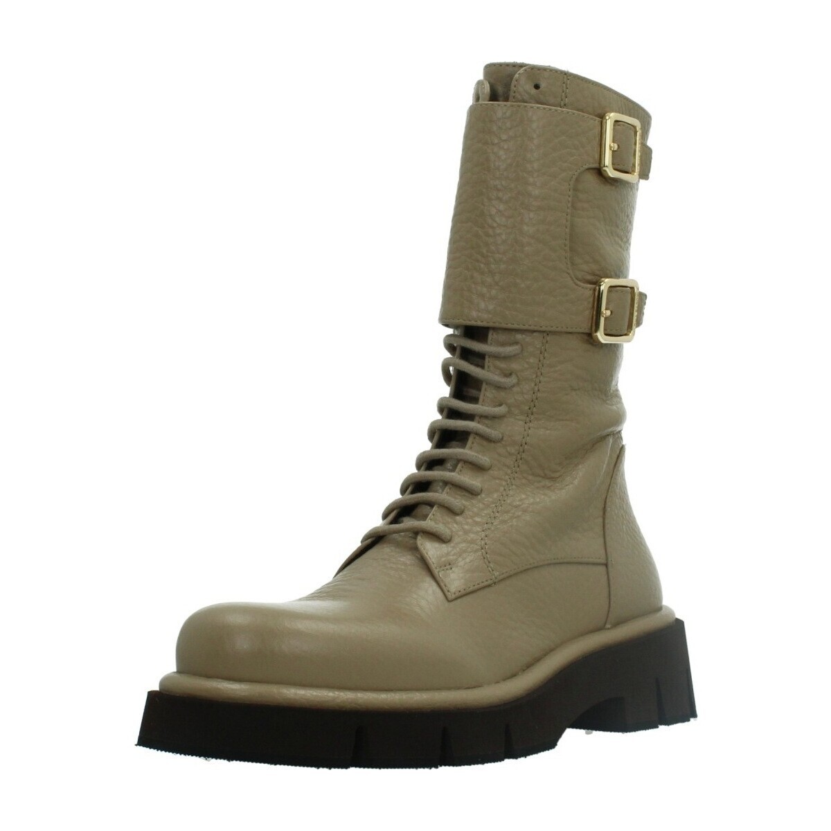 PALOMA BARCELÓ  COMBA  Hnědá