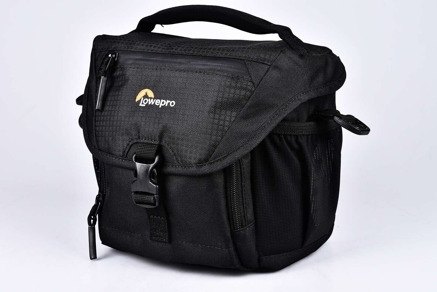 Lowepro Nova 140 AW II bazar