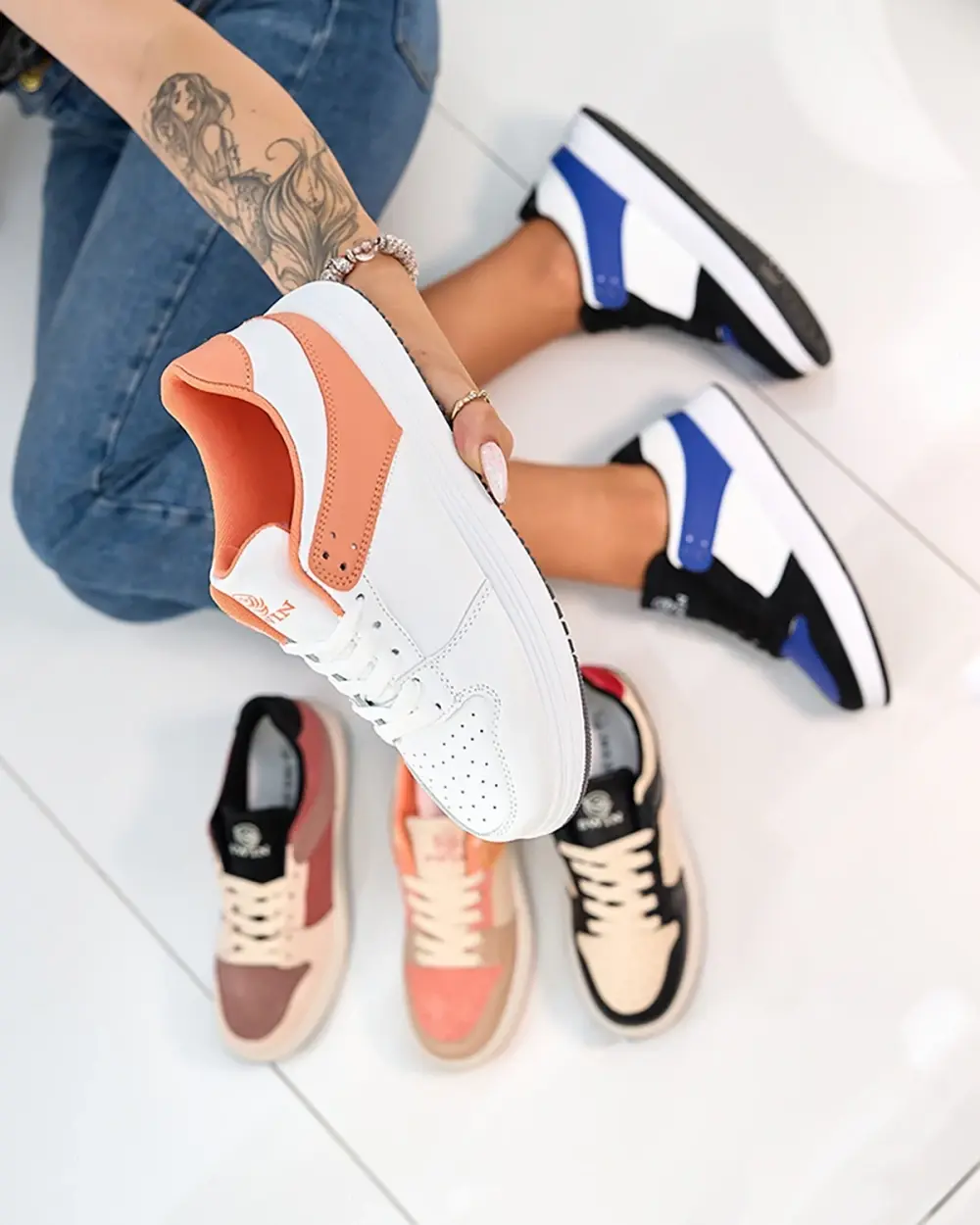 Resti White and orange women's sports shoes Elevace