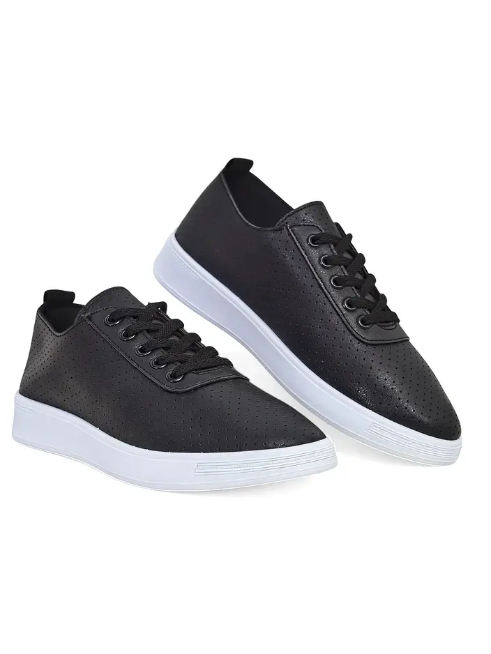 Resti Women's perforated sports shoes Pumbes