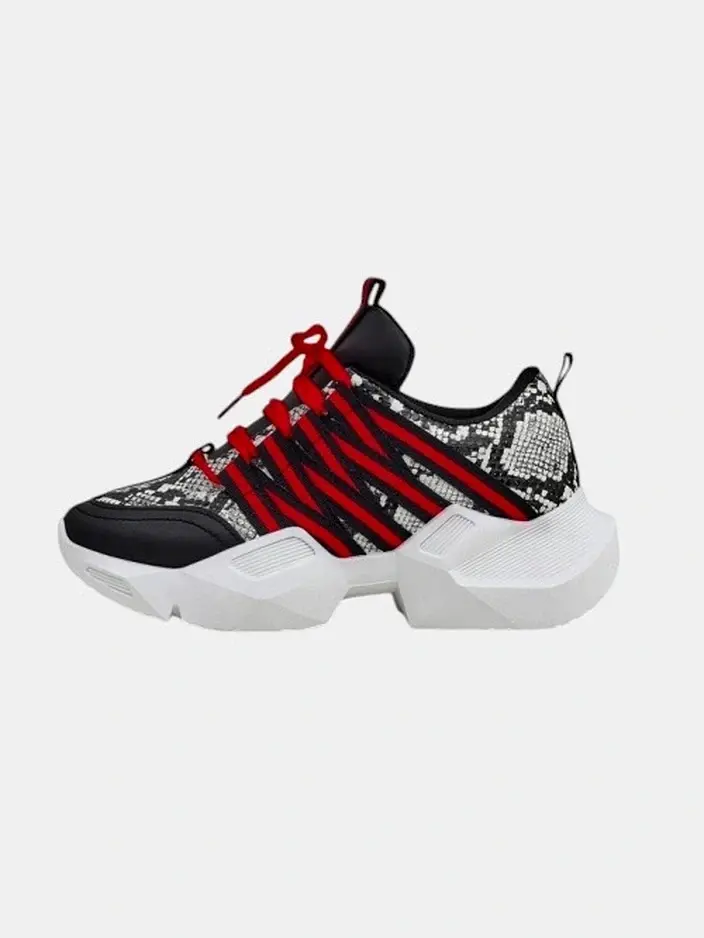 Resti Women's sports sneakers on a thicker sole Ivvert