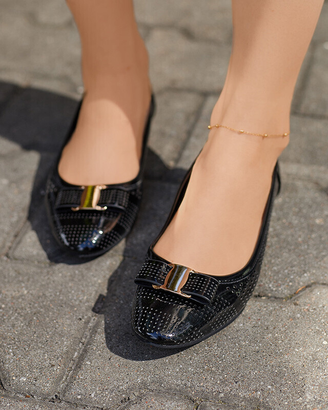 Resti Women's black openwork ballerinas with a bow Rumac - Footwear