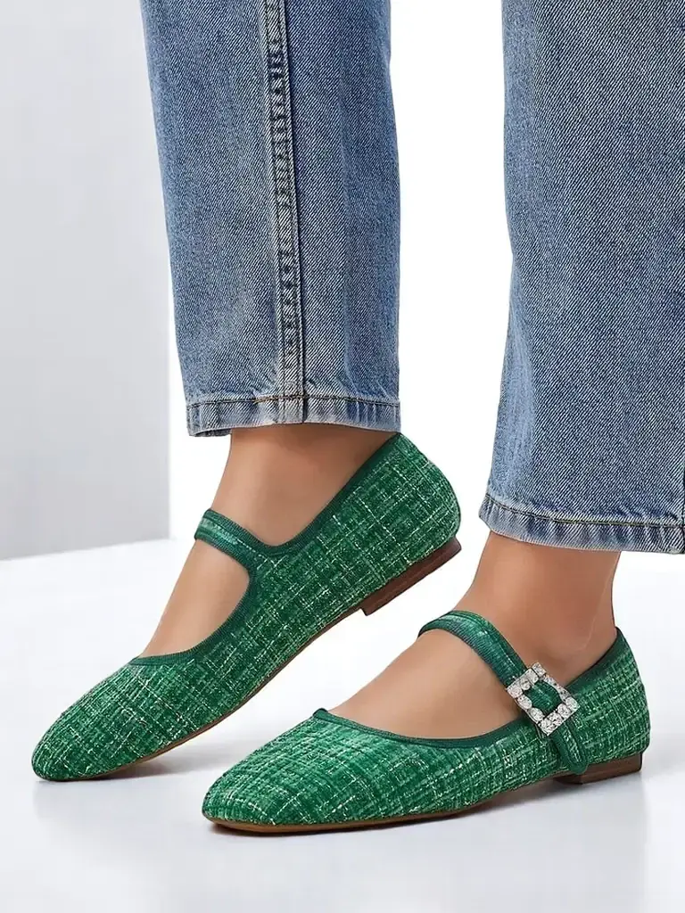 Resti Women's checkered ballet flats with a buckle and strap Riffos