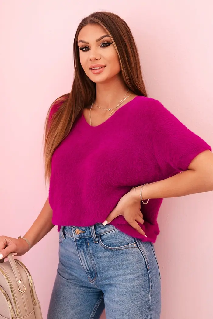 Kesi Włoski Dámský svetr z měkkého chloupku s výstřihem do V krátkým rukávem tmavě fialový