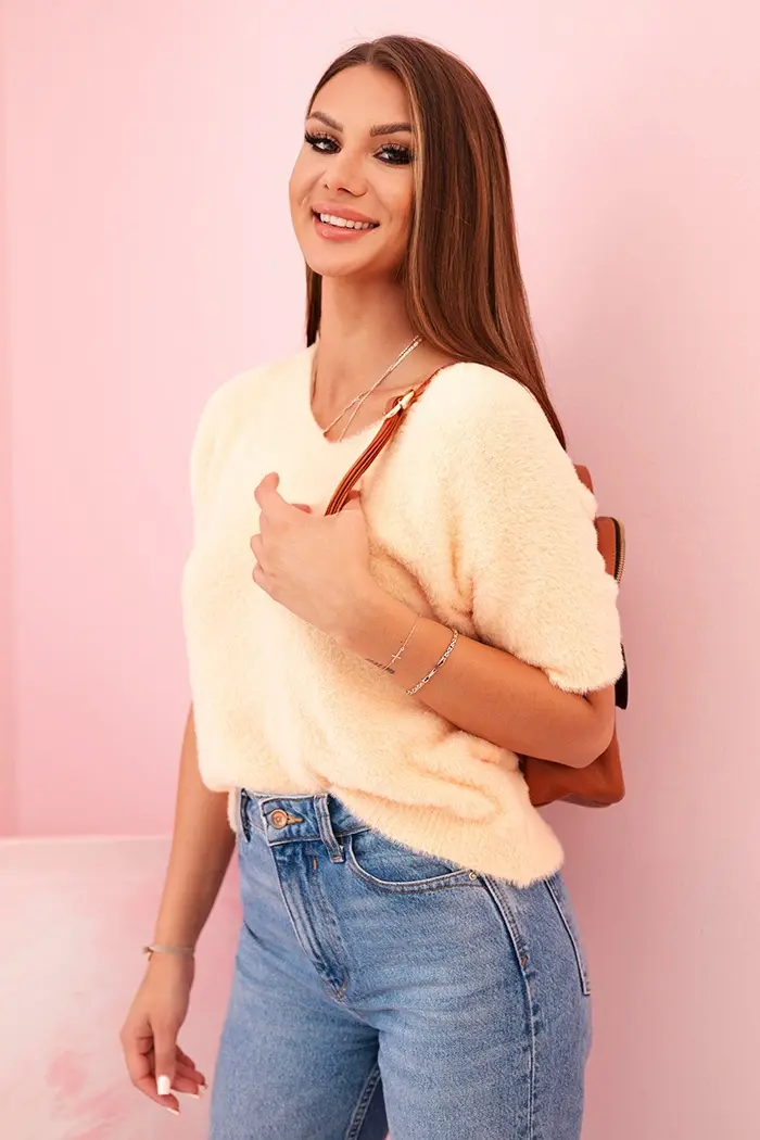 Kesi Włoski Dámský svetr z měkkého chlupu s výstřihem do V krátký rukáv meruňkový