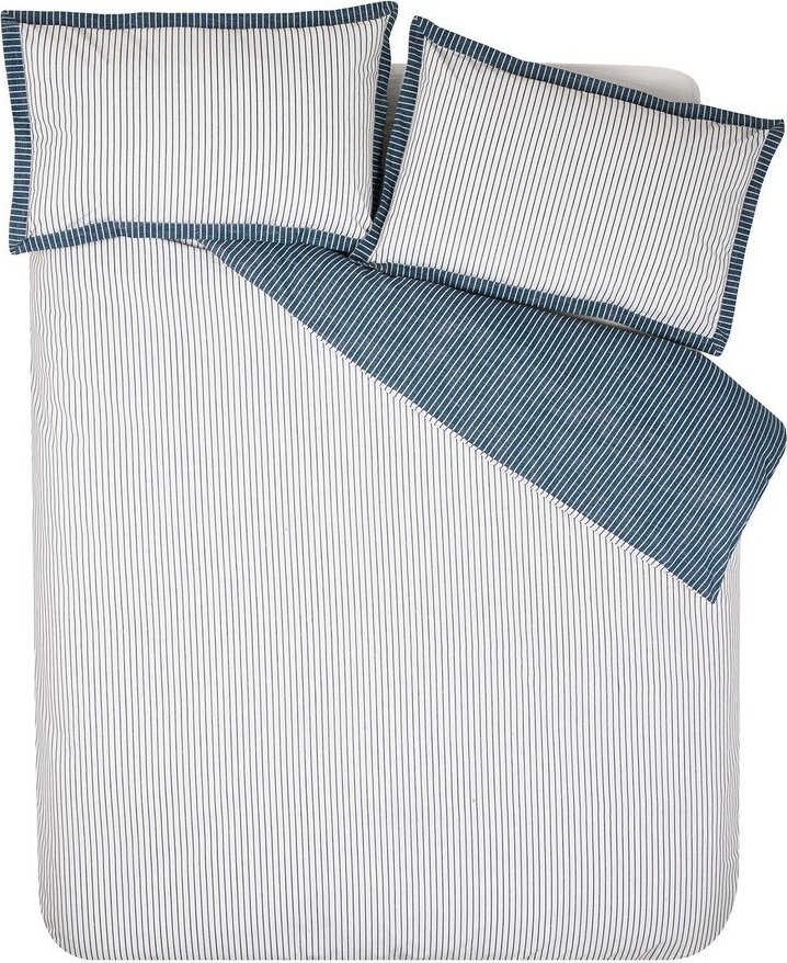 Bílé/modré povlečení na dvoulůžko/prodloužené 230x220 cm Oxford Pinstripe – Catherine Lansfield