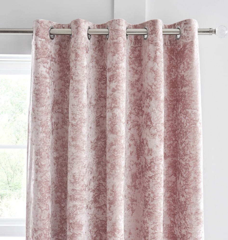 Růžové závěsy v sadě 2 ks 168x137 cm Crushed Velvet – Catherine Lansfield