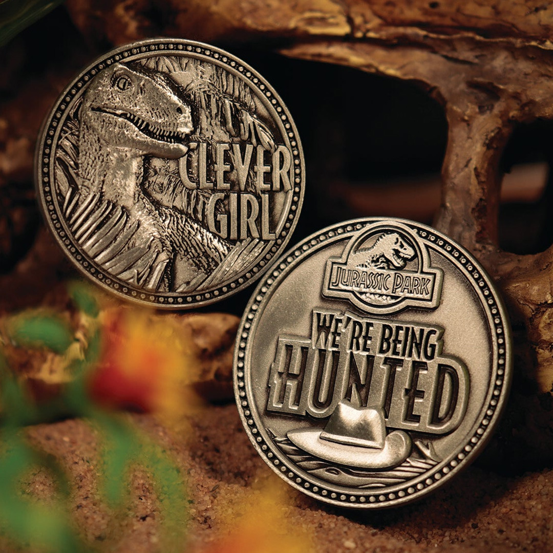 FaNaTtik | Jurassic Park - sběratelská mince Velociraptor (Limited Edition) Clever Girl