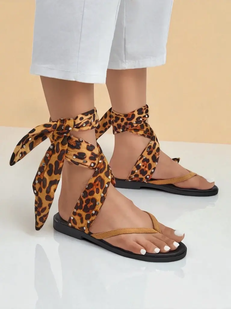 Resti Women's flip-flops with a decorative strap Safari Sweet