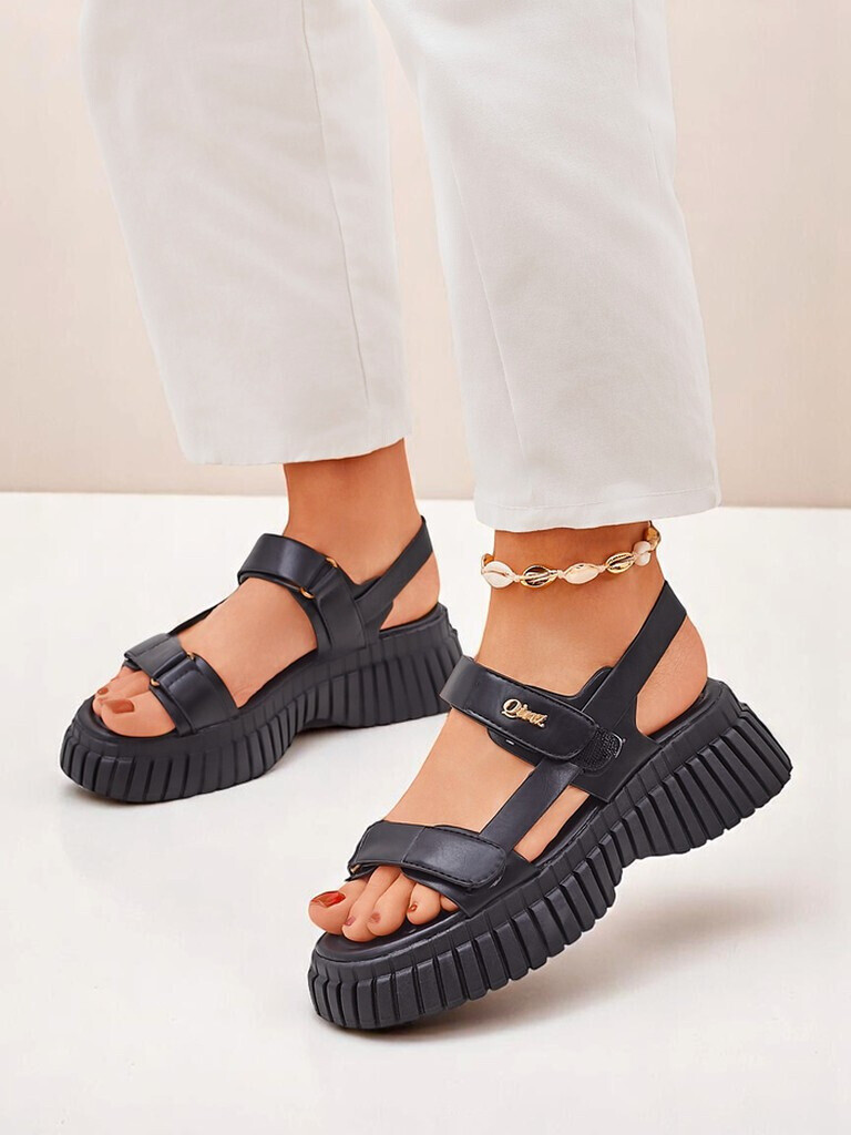 Resti Royal Fashion Women's chunky-soled Hortez sandals