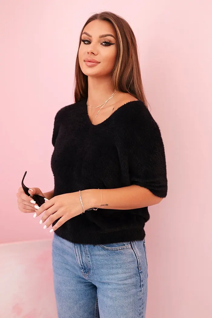 Kesi Włoski Dámský svetr z měkkého chlupatého materiálu s V výstřihem krátký rukáv černý