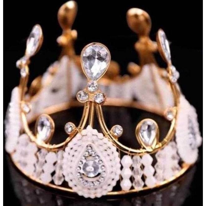 Nejedlá dekorace kovová Koruna zlatá se stříbrnými kameny a plastovými korálky - dortis