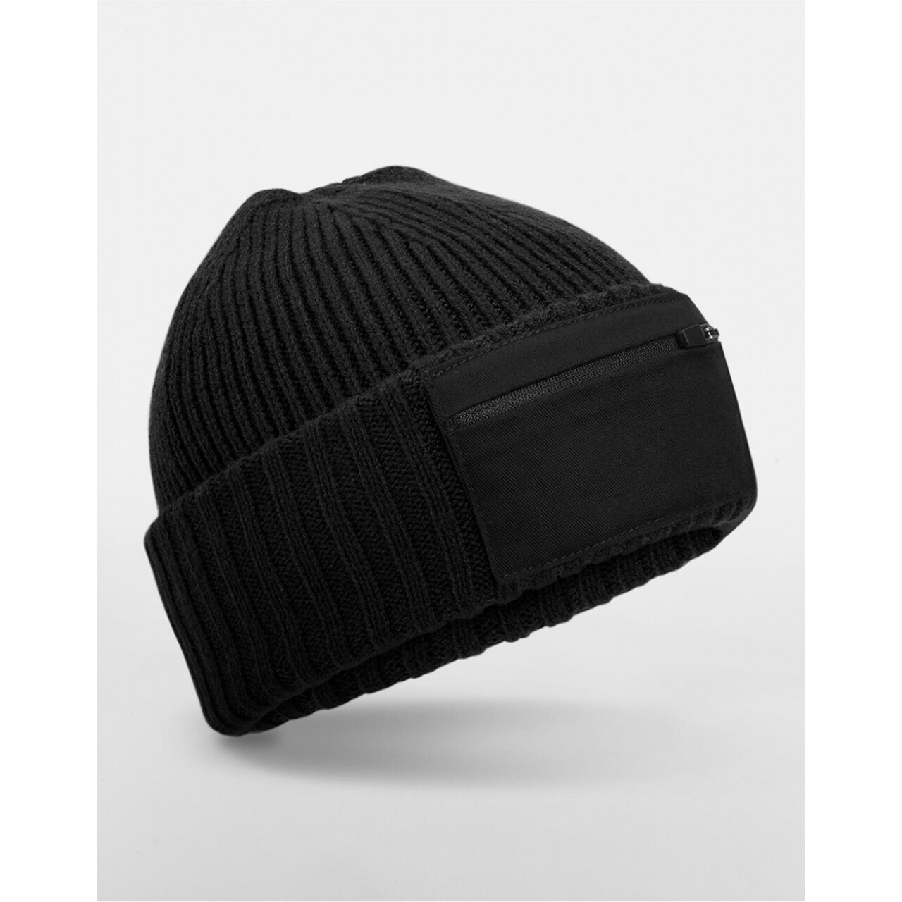 Čepice zimní s kapsičkou Beechfield Zip Patch - černá