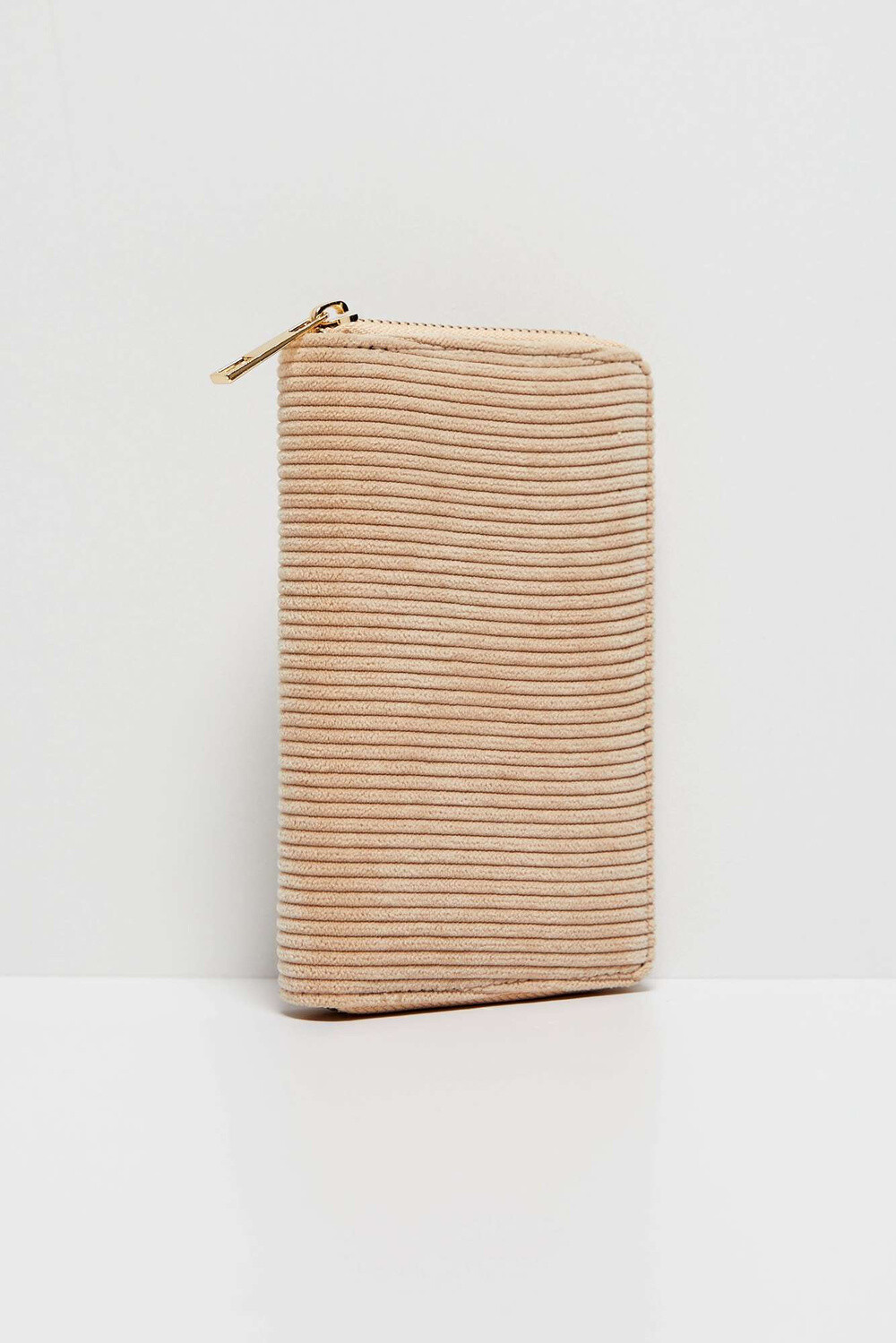 Marisse Wallet with a structured texture