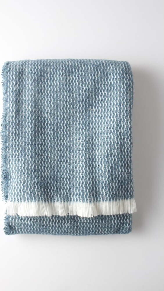 Modrá deka s příměsí vlny 140x180 cm Curly – Euromant